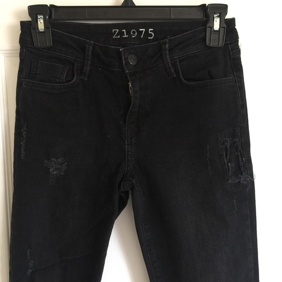 ZARA Raw Hem Black Distressed Jeans - Picture 4 of 7